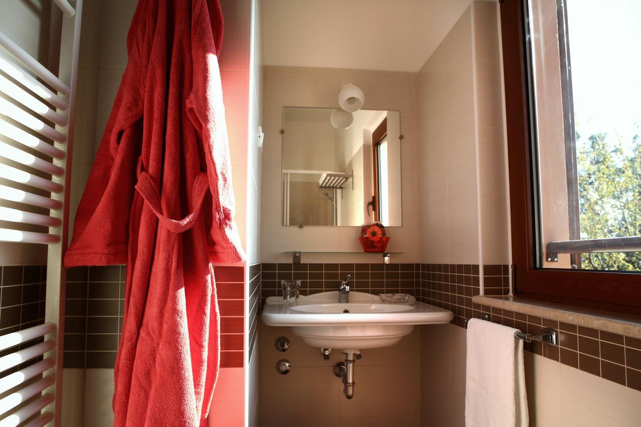 La Casa In Campagna Bed & Breakfast Cossignano Exterior photo